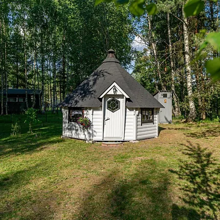 Rum i privatbostad Kullamere Kodumajutus