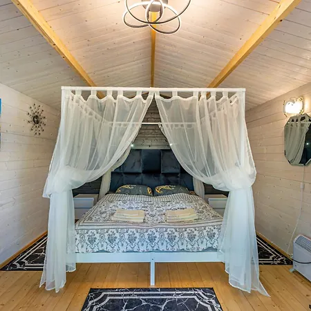 Kullamere Kodumajutus Homestay *