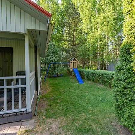 Kullamere Kodumajutus Merekula