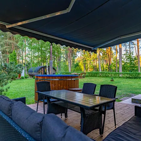 Kullamere Kodumajutus Homestay *