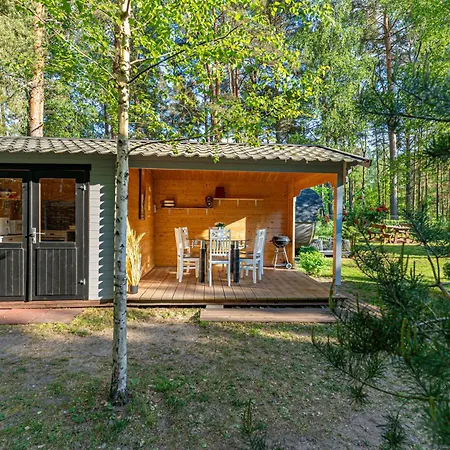 Kullamere Kodumajutus Rum i privatbostad *