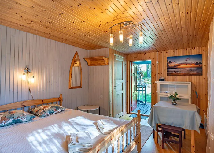 Kullamere Kodumajutus Rum i privatbostad Merekula